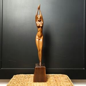Graceful Brown Wooden Decor Accent